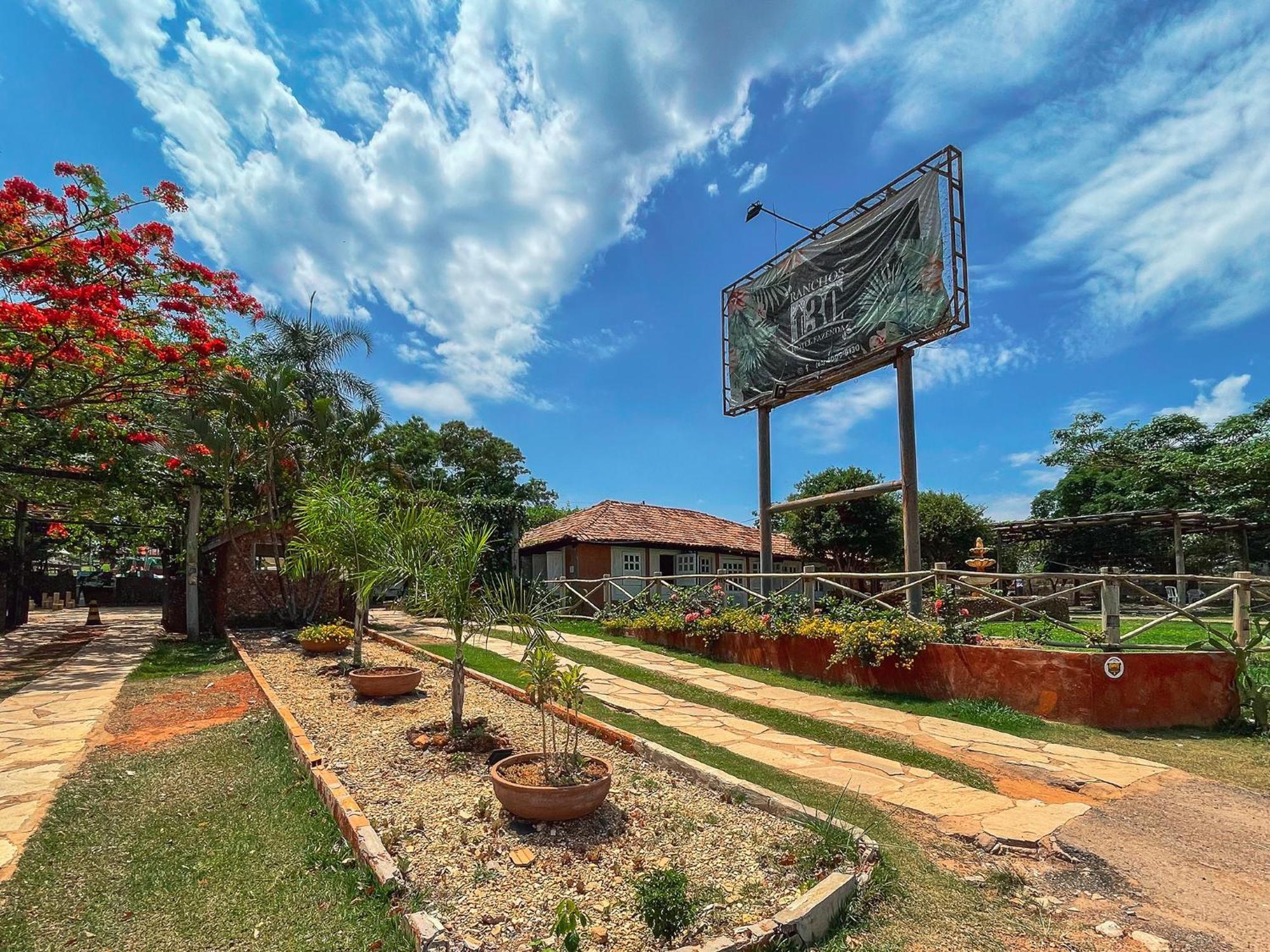Hidrolandia  Ranchos 30 Hotel Fazenda מראה חיצוני תמונה